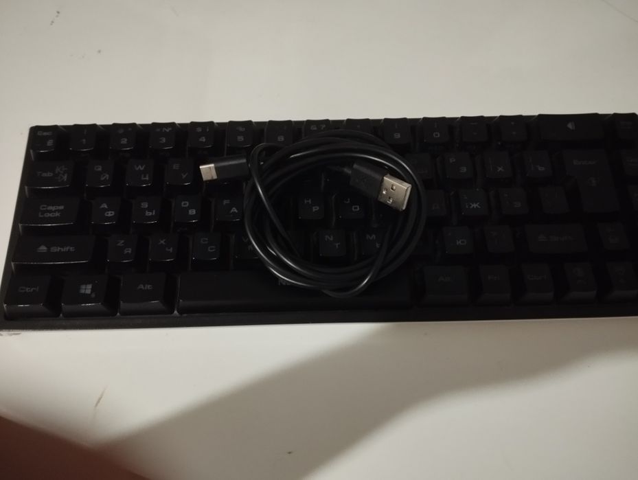 Продам клавиатуру не дорого