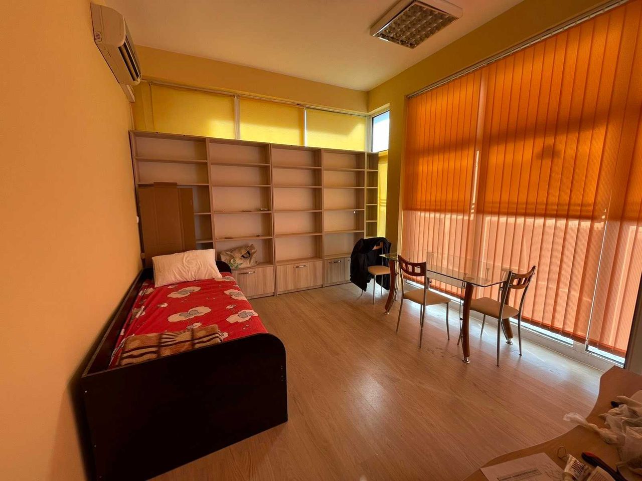Продава се Магазин в Поморие - 31 кв.м за 675 €/кв.м - Снимка #1
