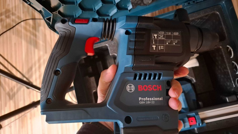 Bosch GBH 18v-22 + L-BOXX 236 + Aspirator GDE 18V-12