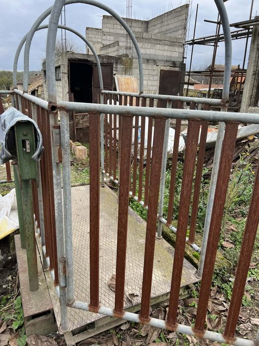 Механичен кантар за животни