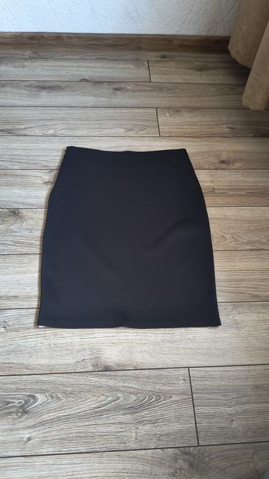 Fustă conică eleganta, modernă