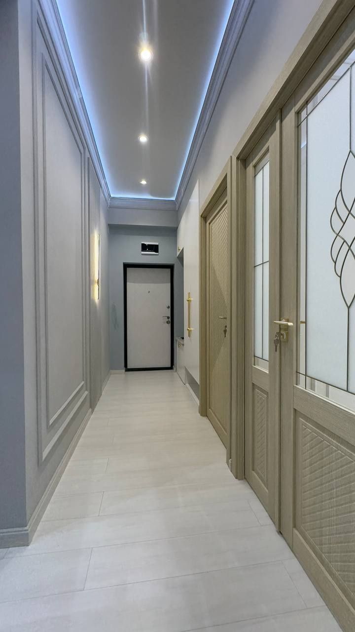 Yunusobod 15 mavze 3 xona 4etaj 7 etajli yol yuzi sotiladi novostroyka