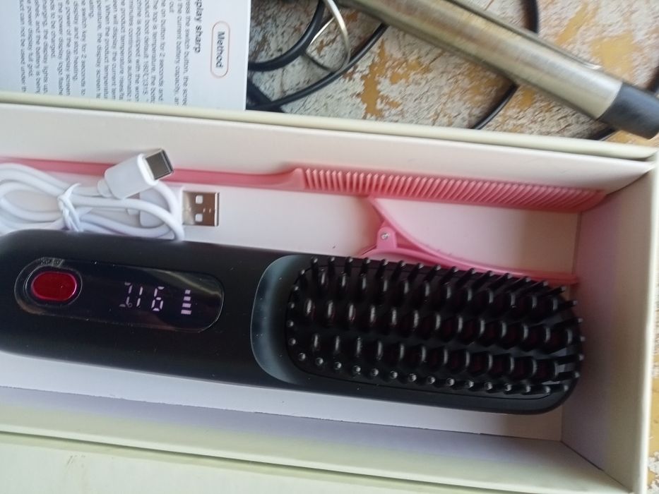 Плойка расческа новый