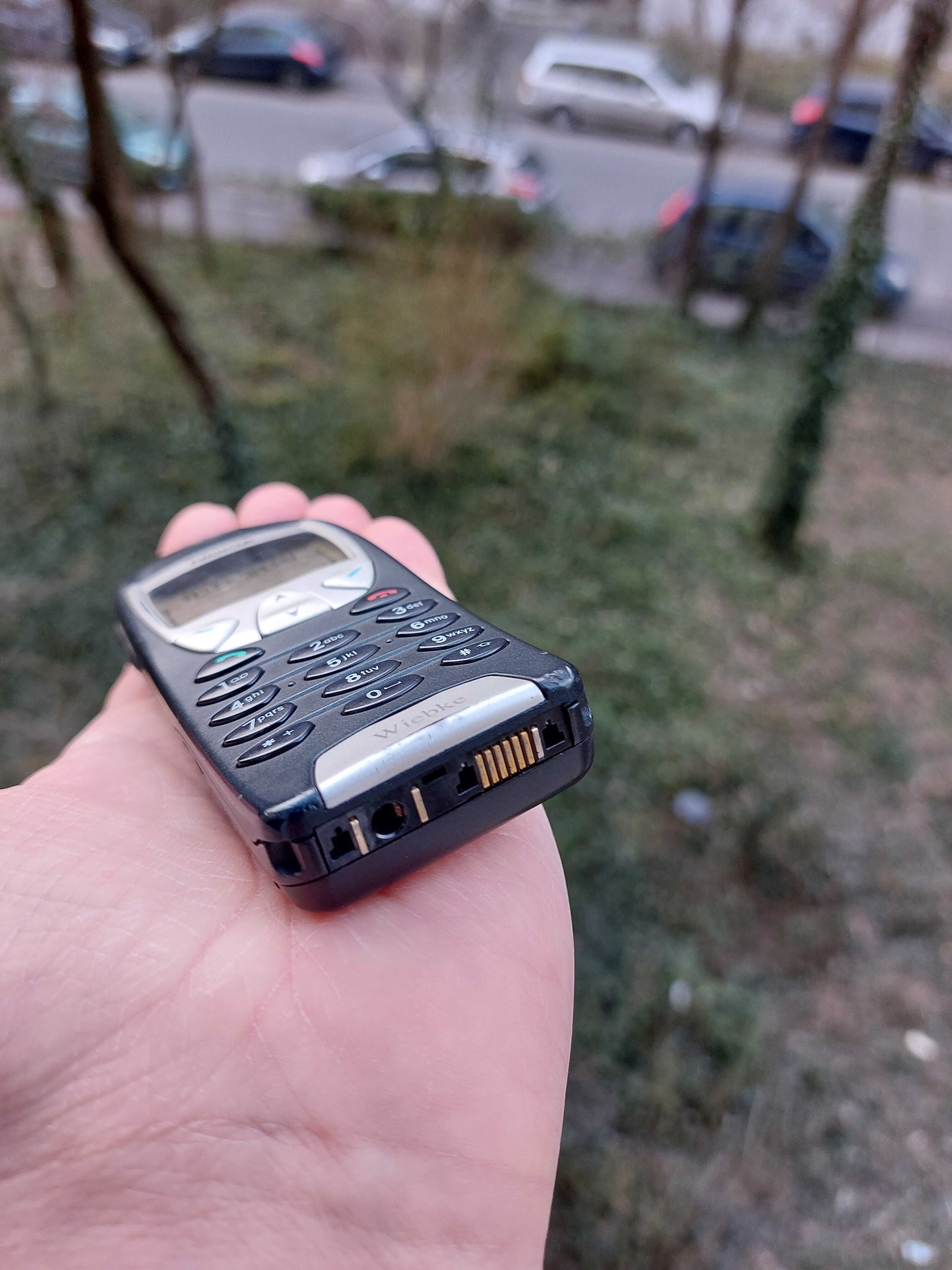 Nokia 6210 original an 2001 stare f buna carkit liber in orice retea