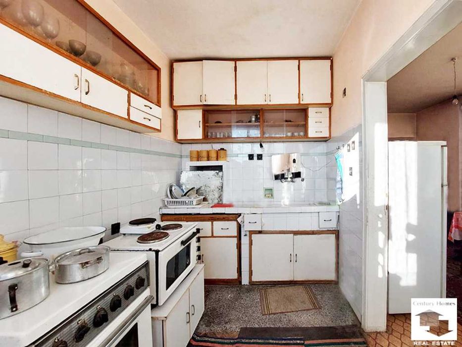Продава се Четиристаен апартамент в Велико Търново, Център - 102 кв.м за 1275 €/кв.м - Снимка #6