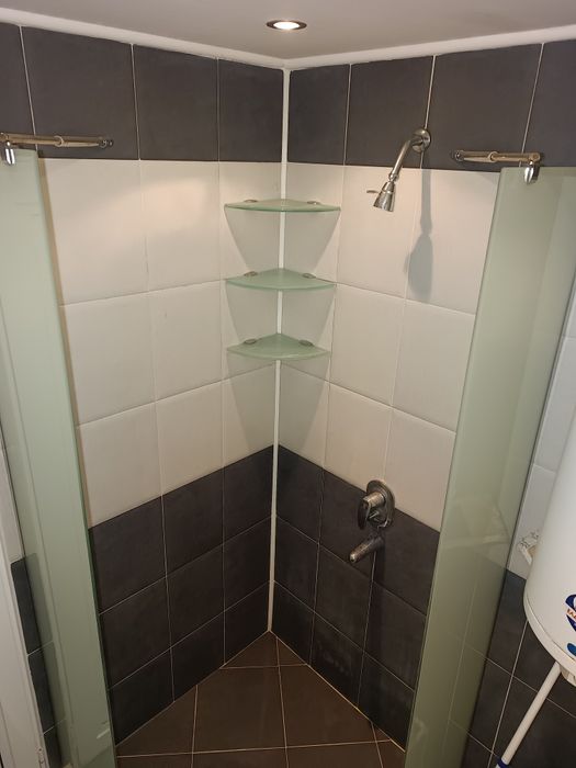 Отдава апартамент под наем- дългосрочно