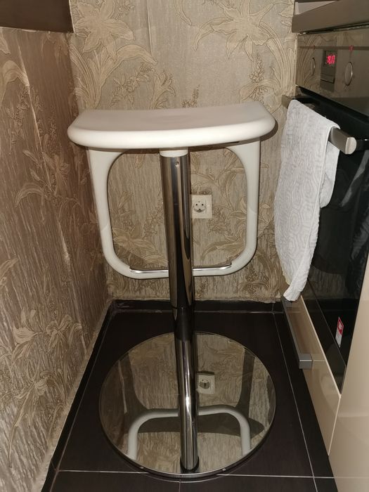 Икеа бар стол - като нов