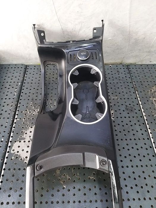 Consola centrala suport pahare ford kuga 2 cv44s045m18abw am51r048196adw