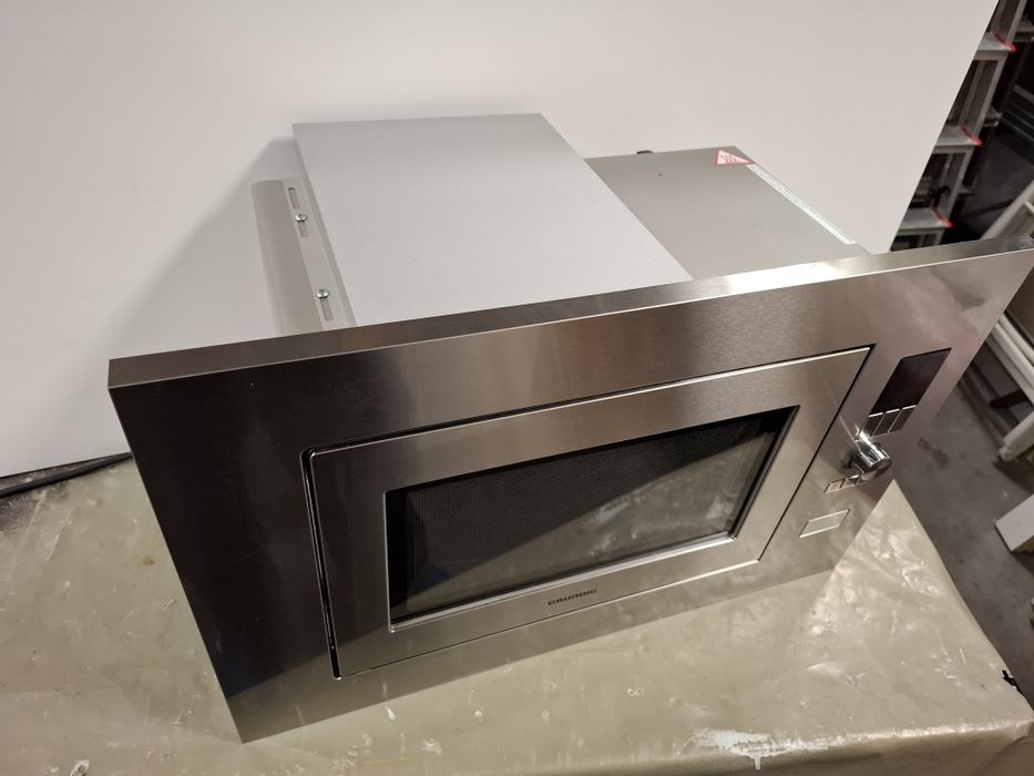 Cuptor microunde grundig incorporabil