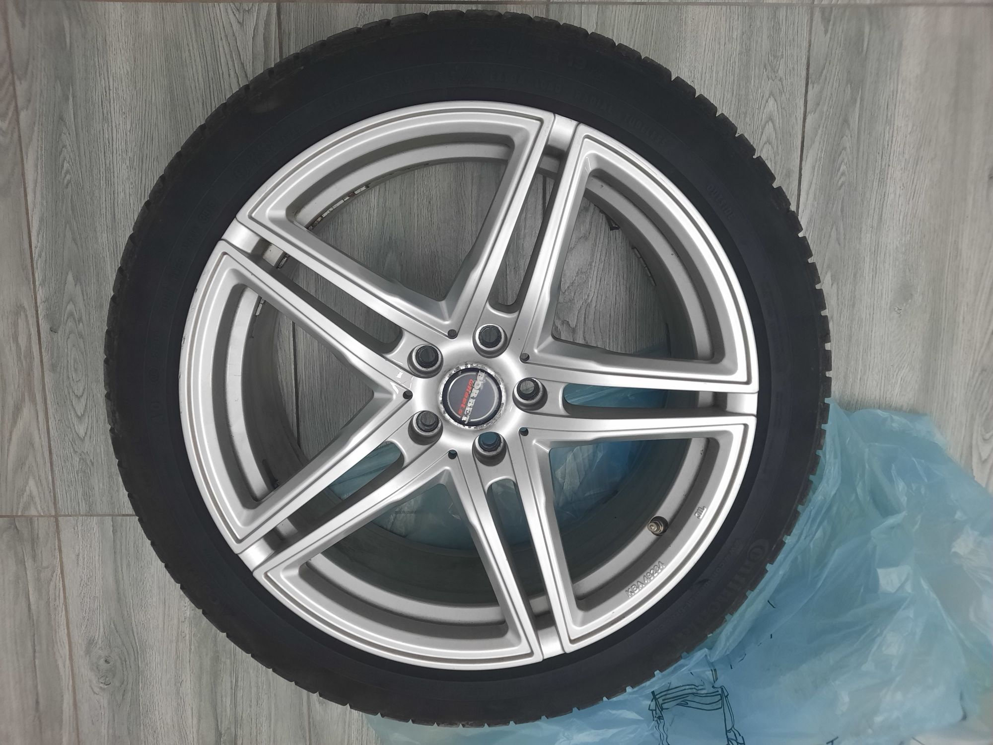 Vand/schimb Jante AUDI cu anvelope de iarna 235/45 R19