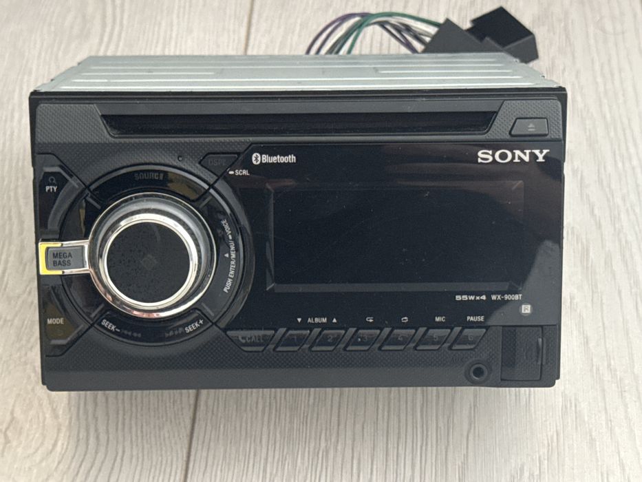 Vând cdplayer auto sony wx-900bt