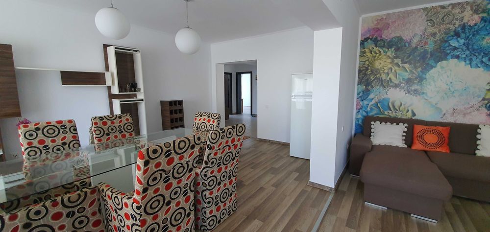 Vand apart decomandat 5cam, garaj, boxa Oradea langa Spitalul Judetean