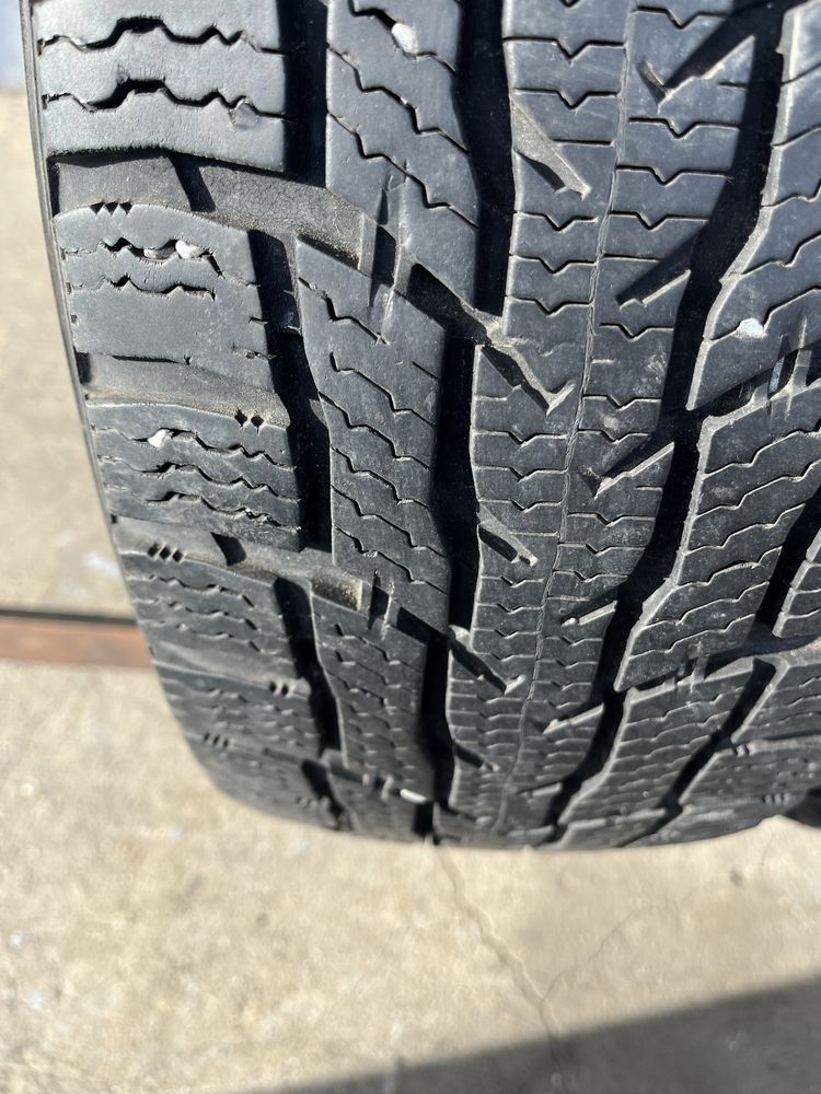 2 бр. гуми за бус 195/70/15C Nokian 6 mm DOT 1817