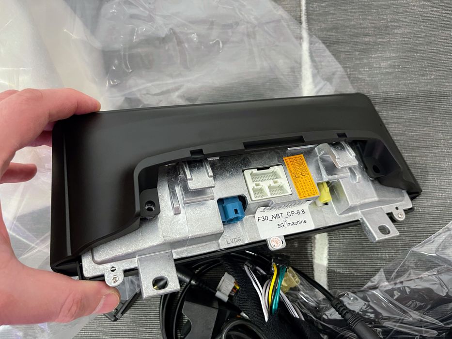 ANDREAM Ecran mare BMW seria 1, 3, 4 cu touchscreen, CarPlay și AA