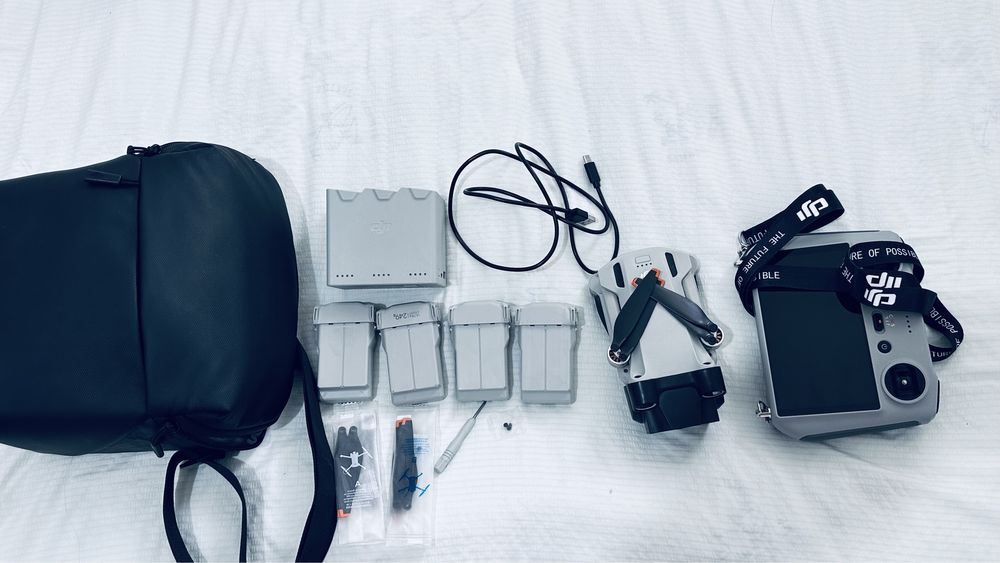DIl mini 3 pro + DJI RC
