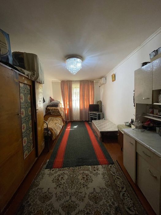 Uy sotiladi 1 xonali