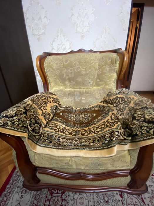 Диван с креслами