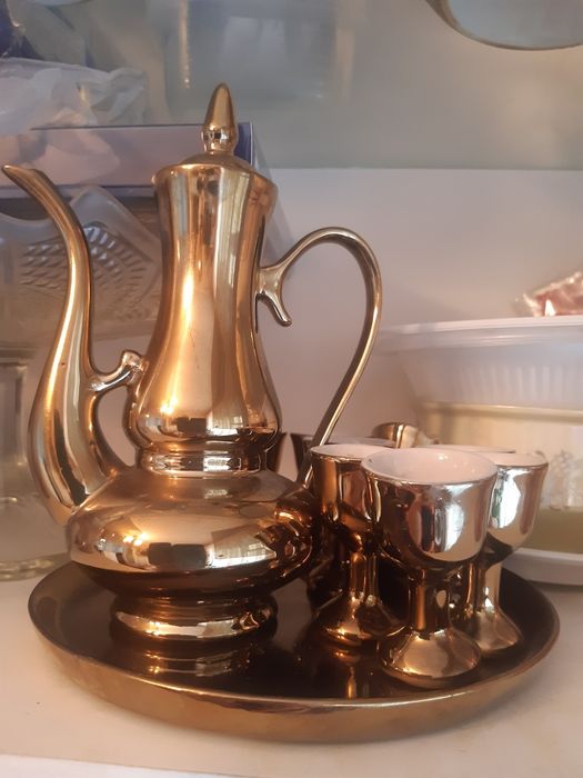 Кувшин ретро со стопками