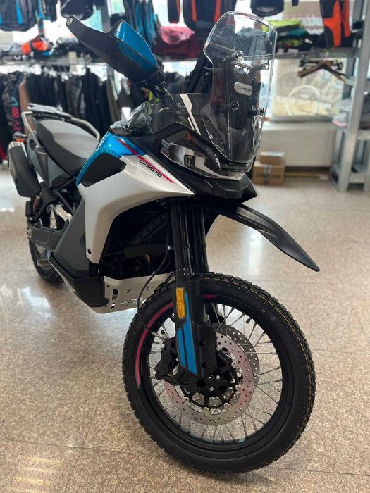 Motocicleta enduro-touring CFMOTO 800MT-X