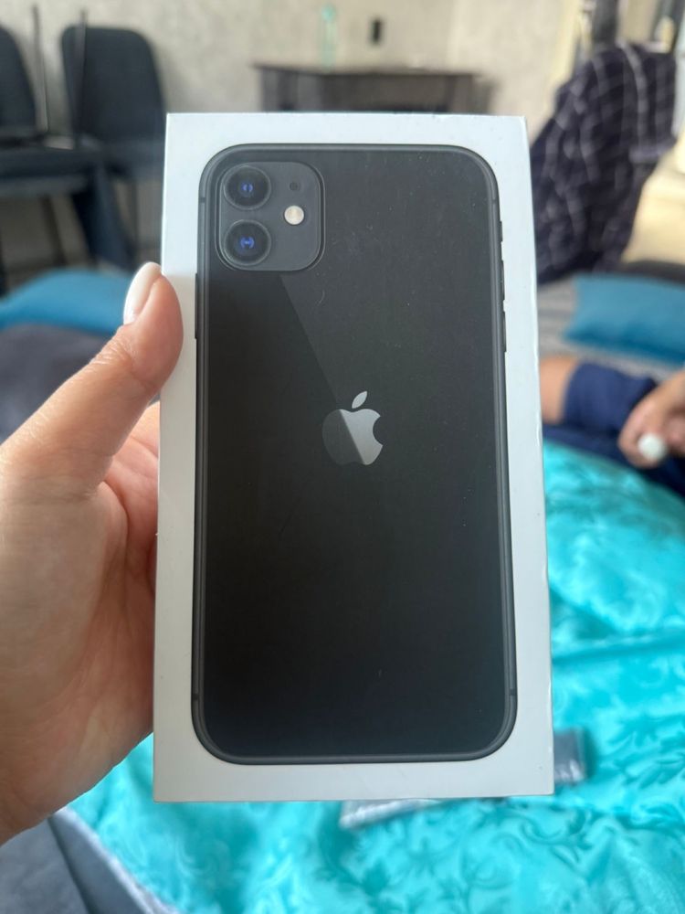 Iphone 11 в хорошем состояние самовывоз в подарок 1 чехол
