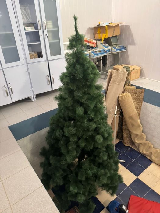 Ёлка сатылады елкаа