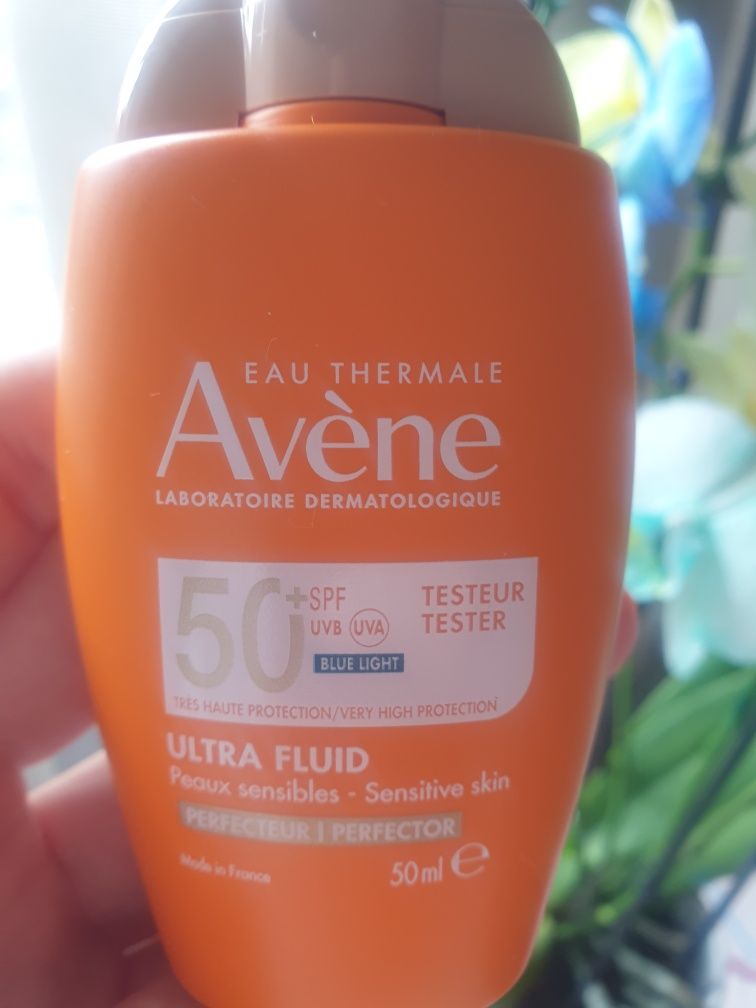 Avène Sun ULTRA FLUID SPF50+ Тониран ултра флуид- РАЗКРАСЯВАЩО ПОКРИТИ