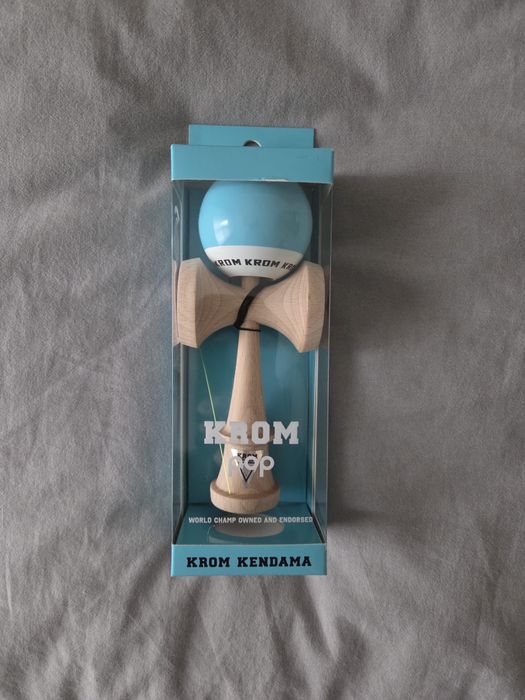 Kendama Krom pop diverse culori
