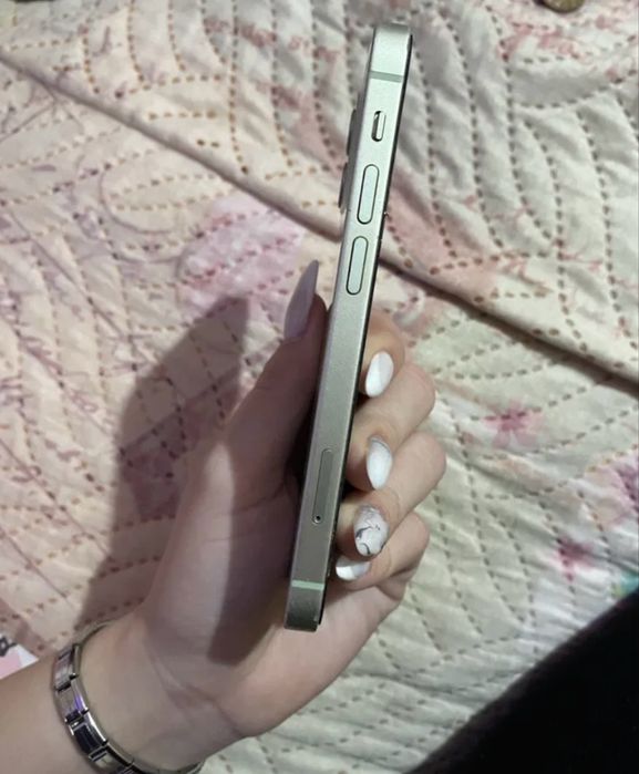 Iphone 12 mini зелен без забележки само батерията за смяна