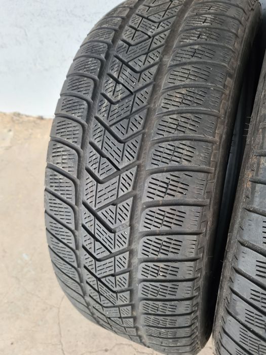 4 бр. зимни гуми 235/55/19 Pirelli MOE RSC DOT 0318 4,5-5,5 mm