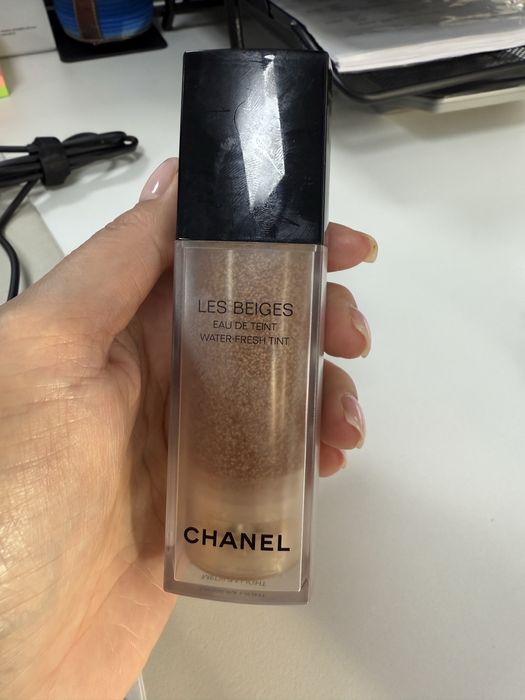 Chanel tint medium light