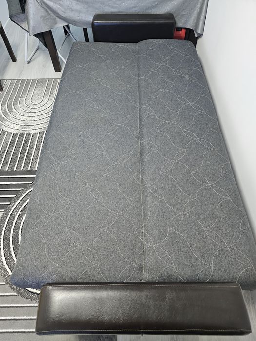 Vând canapea extensibila