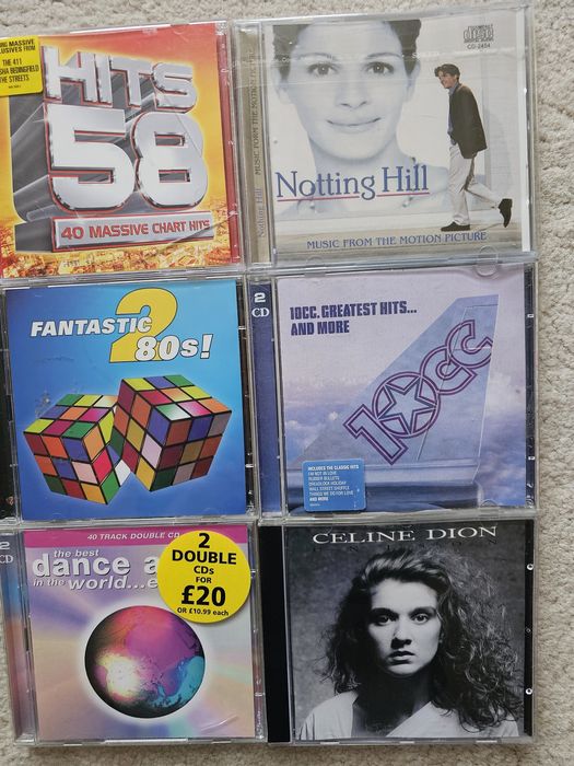 Оригинални компакт дискове от лична колекция