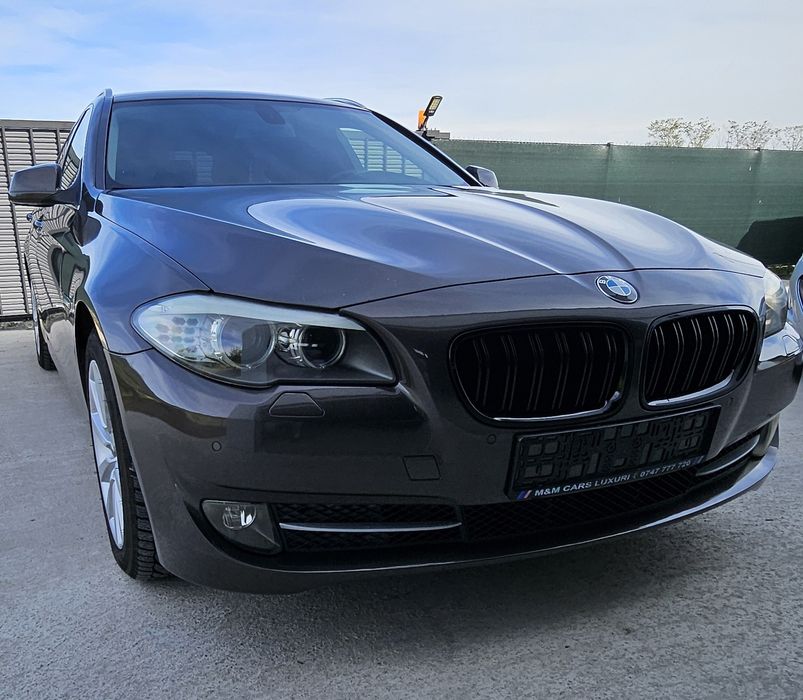 Dezmembrari Dezmembrez bmw f10 f11 2.0 Diesel 184 cp interior piele