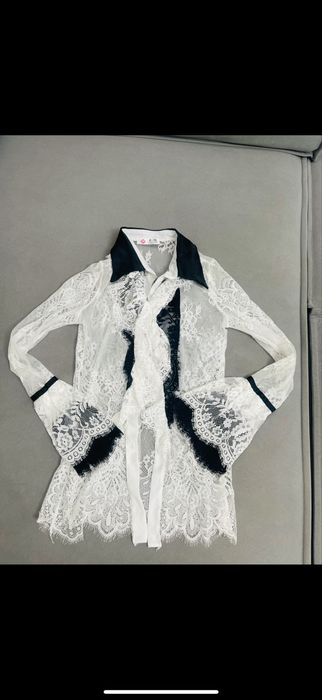 Каждая блузка  по 5000 тг