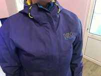 Оригинална дамска ветровка на Helly Hansen M размер