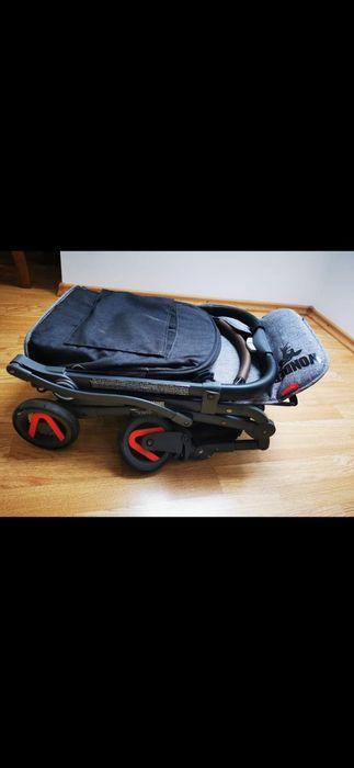 Vând cărucior pliabil compact