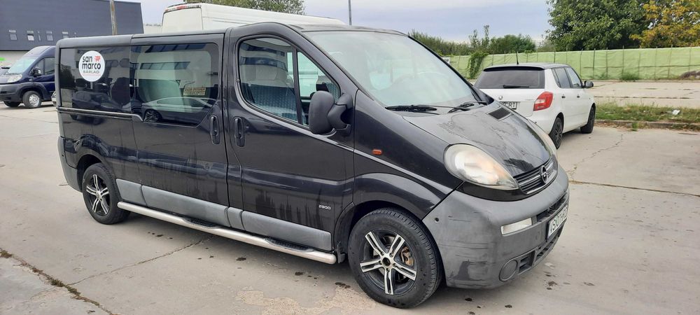 Opel Vivaro, 2,5 CDTI, 6 Locuri+ Duba ,6 Trepte , An 2006 , inm RO