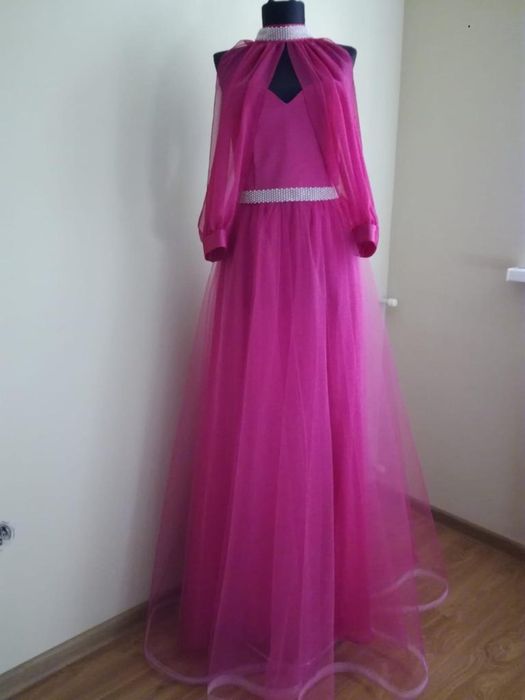 Rochii de seara, croite manual