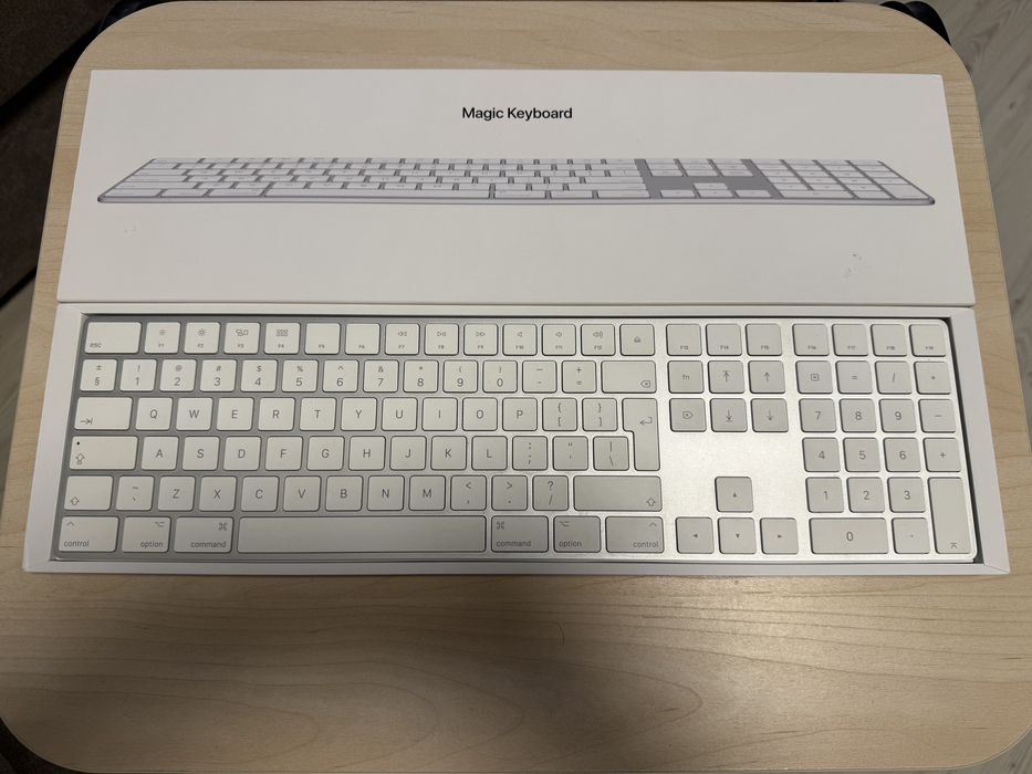 Apple Magic Keyboard – безжична, зареждаща се, отлично състояние