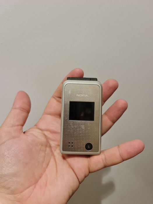 Nokia 6170 de colectie! Telefon vechi cu clapita, metalic, necodat