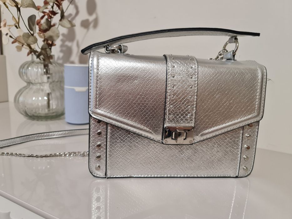 Шапки, Блейзър Zara, Liu Jo, Bershka