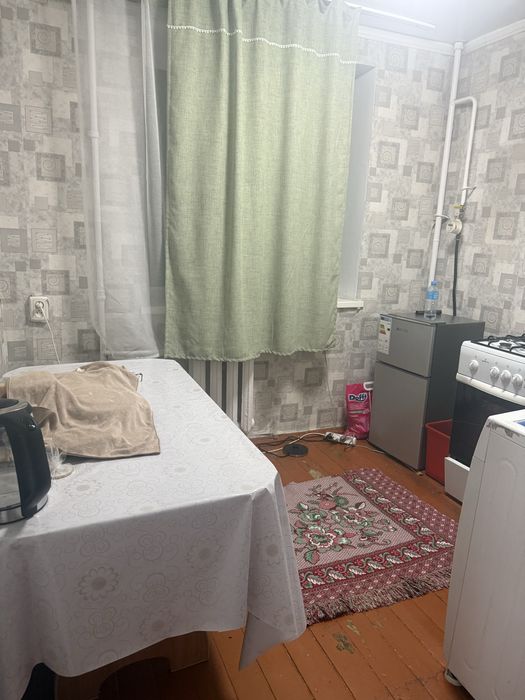 2 бөлмелі пәтер жалға беріледі . Жетісу микрайоны . 6 дом