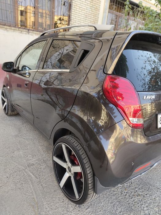 215/35/R18 Vossen diska balon