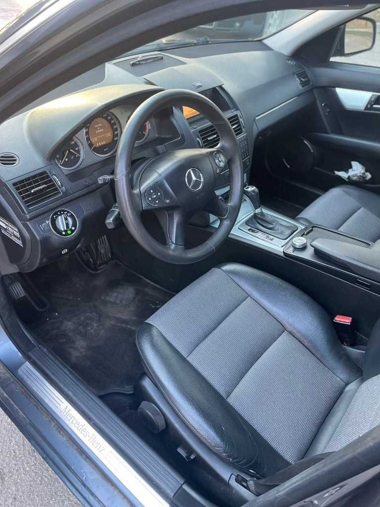Mercedes-Benz C 320