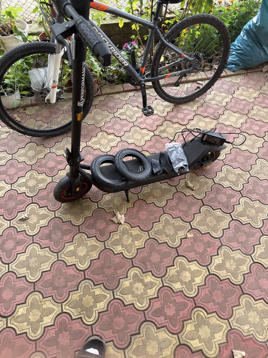 Trotineta electrica si Bicicleta