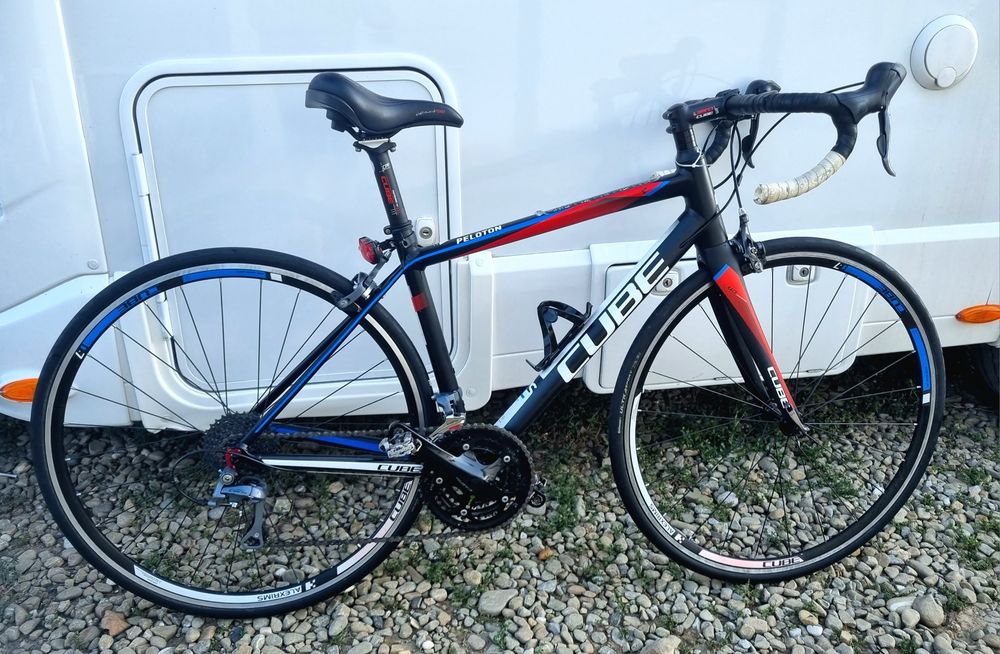 Bicicleta Cursiera Cube Peloton