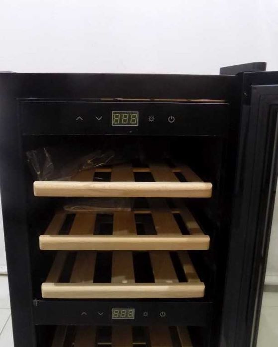 Витрина за вино CASO WineExclusive 24 Smart код 4021