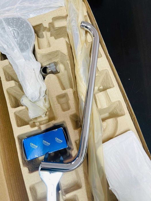 Coloană de duș termostatică GROHE Vitalio Joy 260