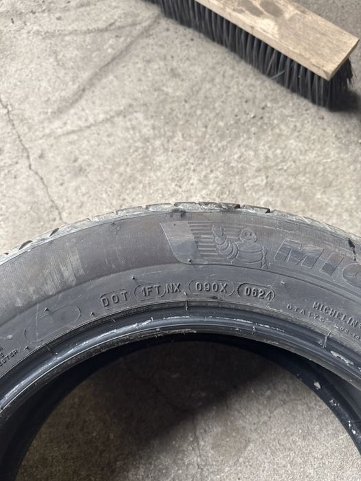 Vând set de 4 anvelope de vară Michelin Primacy 4 – 185/65 R15