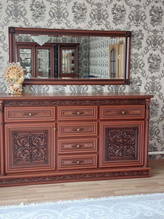 Срочно продам тумбу и зеркало